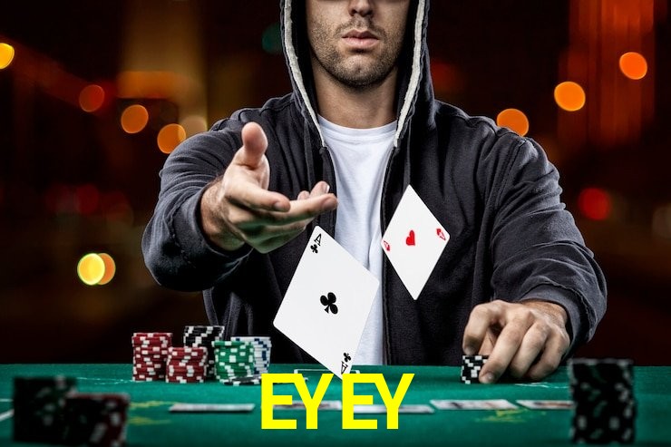 Interfaz de la app móvil EYEY en un smartphone moderno